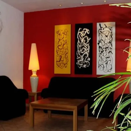 Huma By Umbral Aparthotel 3*