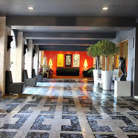 Cheerfulway Acqua Maris Balaia 3* البوفيرا