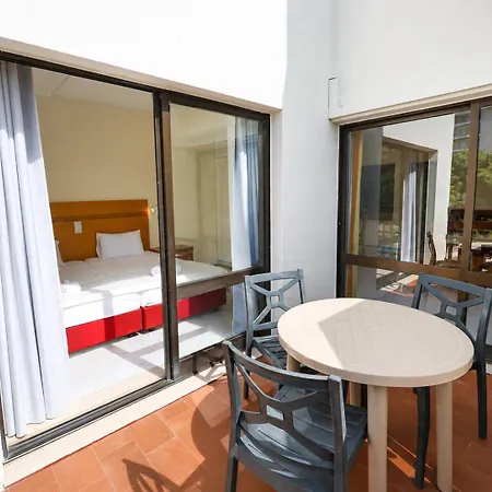 Huma By Umbral Aparthotel 3*
