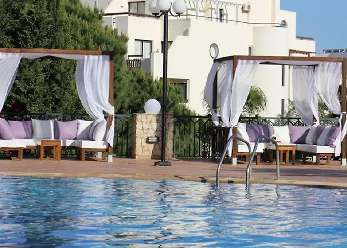 Apartmanhotel Cheerfulway Acqua Maris Balaia 3*